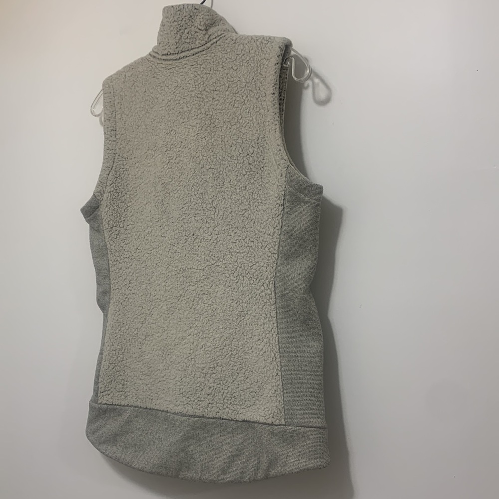 The North Face Furry Fleece Vest - Picture 8 of 10